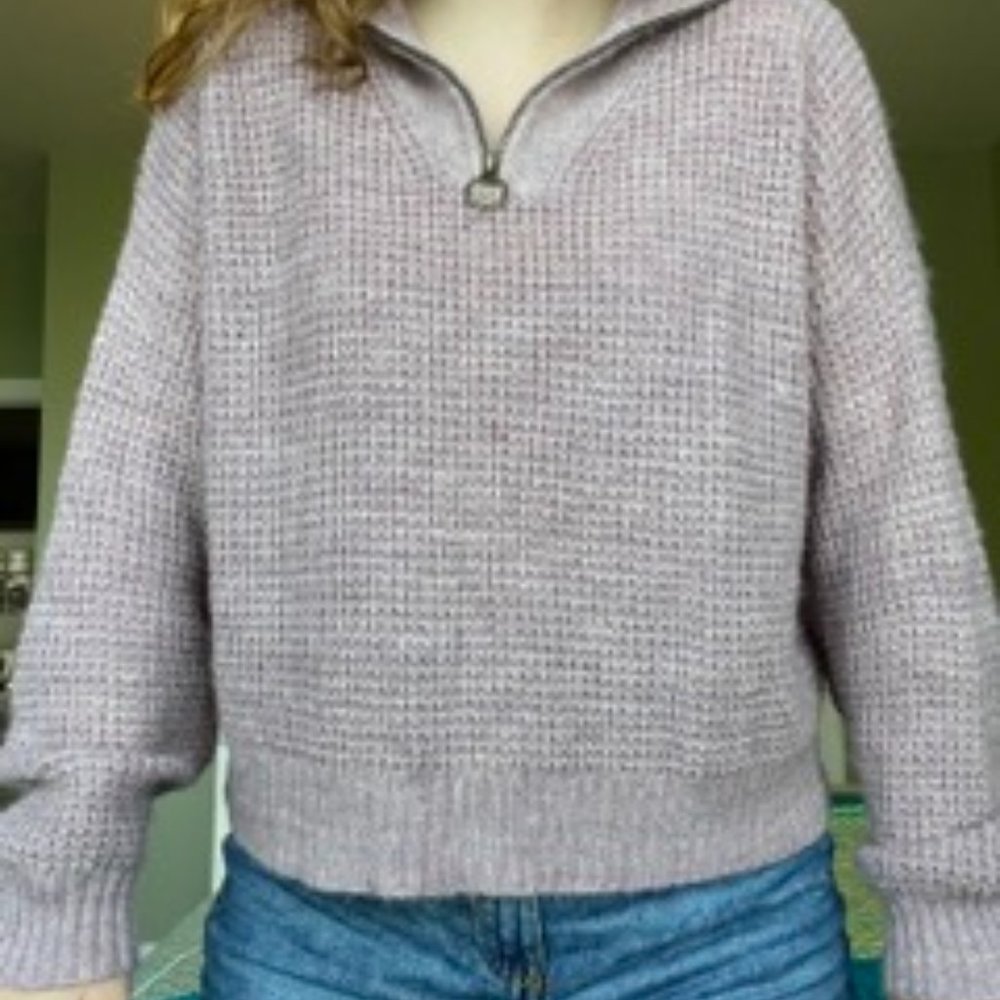 American Eagle Sweater